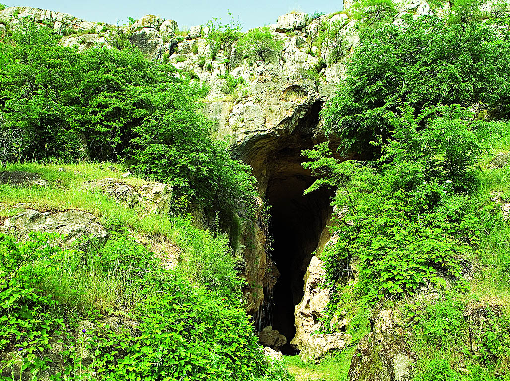 Azıx mağarası.jpg