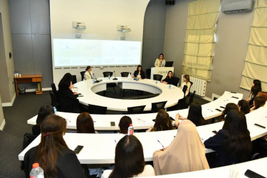 Arzu Balakişiyeva "Gənc qızların cəmiyyətə asan inteqrasiyasına hazırlıq” mövzusunda keçirilən tədbirdə iştirak edib