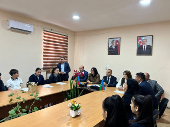 “Hüquqlarımızı qoruyaq” mövzusunda dəyirmi masa keçirilib