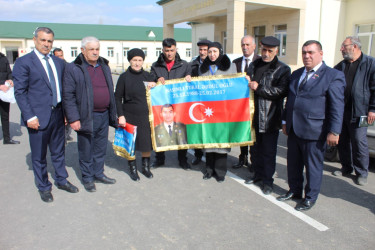 Fevral şəhidlərinin ailə üzvləri Xocavənd qəsəbəsində yerləşən N saylı hərbi hissədə olublar.