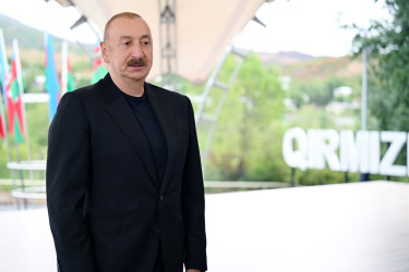 Azərbaycan Respublikasının Prezidenti İlham Əliyev sentyabrın 14-də Xocavənd rayonunun Qırmızı Bazar qəsəbəsində Qırmızı Bazar, Hadrut qəsəbələrinin və Sos kəndinin sakinləri ilə görüşüb