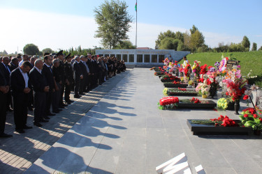 Vətən müharibəsində qəhrəmancasına şəhid olmuş Namazov Xəyal Xudaverdi oğlunun xatirəsi yad edilib.