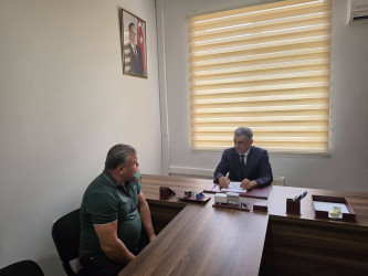 Xocavənd Rayon İcra Hakimiyyətinin başçısı Eyvaz Hüseynov növbəti vətəndaş qəbulu keçirib