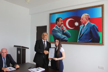 Könüllülərlə görüş keçirilib.