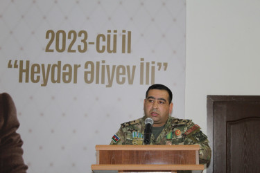 “Heydər Əliyev İli” çərçivəsində  “Heydər Əliyev və Azərbaycanda ordu quruculuğu” mövzusunda çağırış yaşlı gənclərlə peşəkar hərbi mütəxəssislərin, vətən müharibəsi veteranlarının və qazilərin görüşü keçirilib