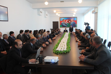 "Konstitutsiya və Suverenlik ili” çərçivəsində Azərbaycan Respublikası Konstitusiyasının qəbulunun 30, Yeni Azərbaycan Partiyasının (YAP) təsis edilməsinin 33 illiyinə həsr olunmuş tədbir keçirilib.