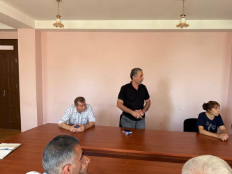 Xocavənd Rayon İcra Hakimiyyətinin başçısı Eyvaz Hüseynovun Mingəçevir şəhərində məskunlaşan rayon sakinləri ilə səyyar görüşü keçirilmişdir