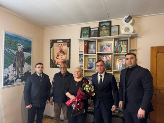 8 Mart - Beynəlxalq Qadınlar Günü münasibətilə şəhid anaları və xanımları evlərində ziyarət olunub