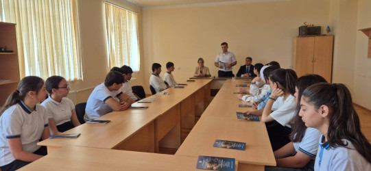 “Gənclik və sağlam gələcək” mövzusunda dəyirmi masa keçirilib