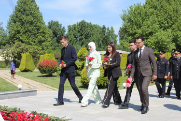 Ümummilli Liderin xatirəsi yad edilib