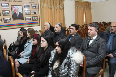 500 ailəlik Xocavənd qəsəbəsində vətəndaşların müraciətləri dinlənilib.