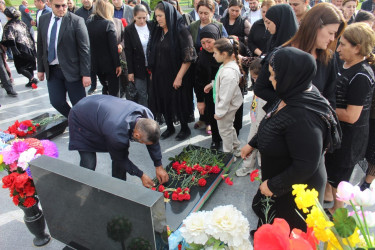 Vətən müharibəsində qəhrəmancasına şəhid olmuş Xocavənd rayon Əmirallar kənd sakini -kiçik çavuş Balakişiyev Qara Əmirxan oğlunun anım günü qeyd edilib.