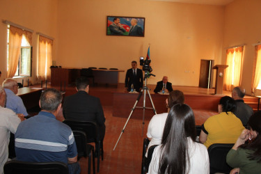 Ağcabədi rayonunda məskunlaşan rayon sakinlərinin müraciətləri dinlənilib