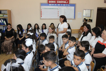 Xocavənd Rayon İcra Hakimiyyətinin başçısı Eyvaz Hüseynov "Son zəng" mərasimində iştirak edib.