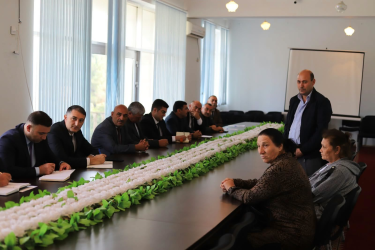 Xocavənd Rayon İcra Hakimiyyətinin başçısı Eyvaz Hüseynov növbəti vətəndaş qəbulu keçirib