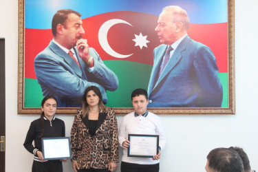 "Uşaq Səfirlər Məclisi”nin Xocavənd rayonu üzrə nümayəndələri Aysun Şirinzadə və Elmir Namazlı Dövlət Komitəsi tərəfindən sertifikata layiq görülüblər