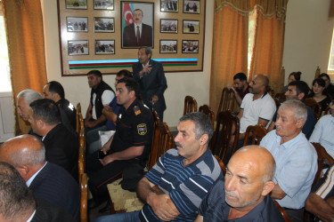 Rayon rəhbəri Xocavənd qəsəbəsində məskunlaşan rayon sakinlərinin müraciətlərini dinləyib