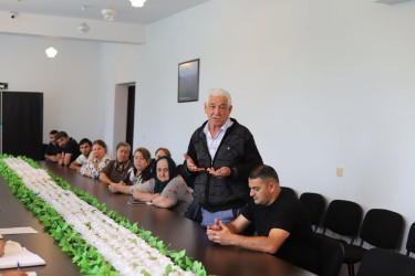 Xocavənd Rayon İcra Hakimiyyətinin başçısı Eyvaz Hüseynov növbəti vətəndaş qəbulu keçirib