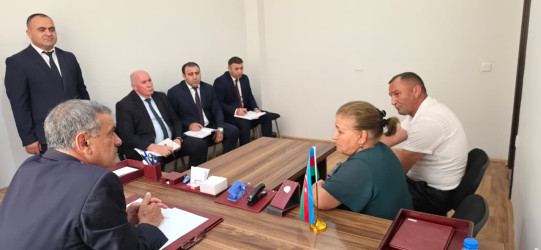Xocavənd Rayon İcra Hakimiyyətinin başçısı Eyvaz Hüseynov növbəti vətəndaş qəbulu keçirib