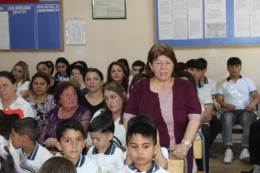 Xocavənd Rayon İcra Hakimiyyətinin başçısı Eyvaz Hüseynov "Son zəng" mərasimində iştirak edib.