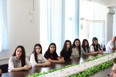 "Davamlı şəhərsalma siyasəti: milli memarlıq ənənələri və müasir çağırışlar” mövzusunda dəyirmi masa keçirilib