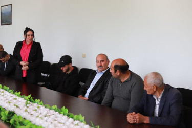 Xocavənd Rayon İcra Hakimiyyətinin başçısı Eyvaz Hüseynov növbəti vətəndaş qəbulu keçirib