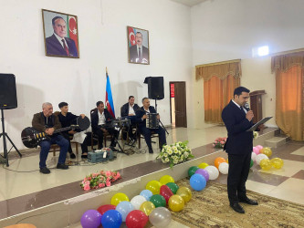 "Konstitusiya və Suverenlik ili" çərçivəsində "Müstəqilliyin bərpası-Dövlətçiliyimizin şanlı tarixidir" mövzusunda konsert keçirilib