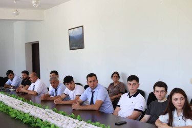 "Davamlı şəhərsalma siyasəti: milli memarlıq ənənələri və müasir çağırışlar” mövzusunda dəyirmi masa keçirilib