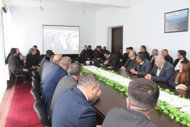 Xocavənddə “Konstitusiya və Suverenlik İli” çərçivəsində “Hüquqi dövlət, suverən xalq və qətiyyətli lider ”adlı dəyirmi masa keçirilib.