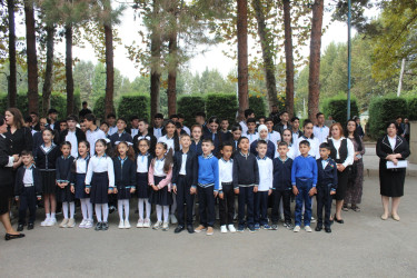 Xocavənd Rayon İcra Hakimiyyətinin başçısı Eyvaz Hüseynov Bilik Günü münasibətilə keçirilən tədbirdə iştirak edib