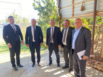 Xocavənd Rayon İcra Hakimiyyətinin əməkdaşları 27 Sentyabr Anım Günü münasibətilə şəhid ailələrini ziyarət ediblər