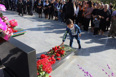 Vətən müharibəsində qəhrəmancasına şəhid olmuş Şəhid Nüsrətli Ceyhunun və Şəhid Məzahir Göyüşovun anım günü qeyd edilib.