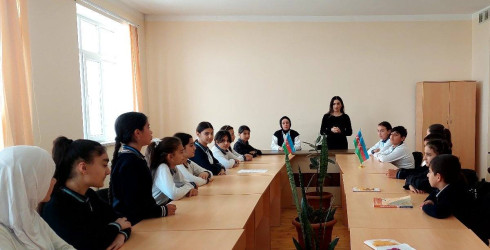 Qaradağlı kənd tam orta məktəbində 8 Noyabr- Zəfər Gününə həsr olunmuş silsilə tədbirlər keçirilib.