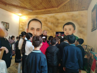 Məktəblilər tərəfindən Şəhid ailələrinin ziyarəti davam edir