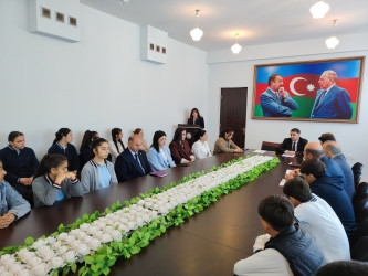 Ailədaxili zorakılığın qarşısının alınması və erkən nikahın qanunvericilikdə qadağan edilməsinə dair qanunvericiliyin tələbləri” mövzusunda tədbir keçirilmişdir