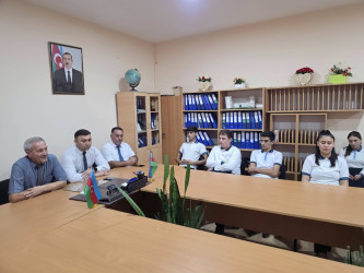 “Tariximizin qürur səhifəsi” adlı dəyirmi masa keçirilib