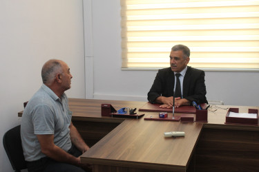 Xocavənd Rayon İcra Hakimiyyətinin başçısı Eyvaz Hüseynov vətəndaş qəbulu keçirib.