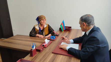 Xocavənd Rayon İcra Hakimiyyətinin başçısı Eyvaz Hüseynov növbəti vətəndaş qəbulu keçirib