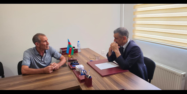 Xocavənd Rayon İcra Hakimiyyətinin başçısı Eyvaz Hüseynov növbəti vətəndaş qəbulu keçirib
