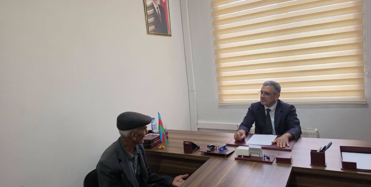 Xocavənd Rayon İcra Hakimiyyətinin başçısı Eyvaz Hüseynov növbəti vətəndaş qəbulu keçirib