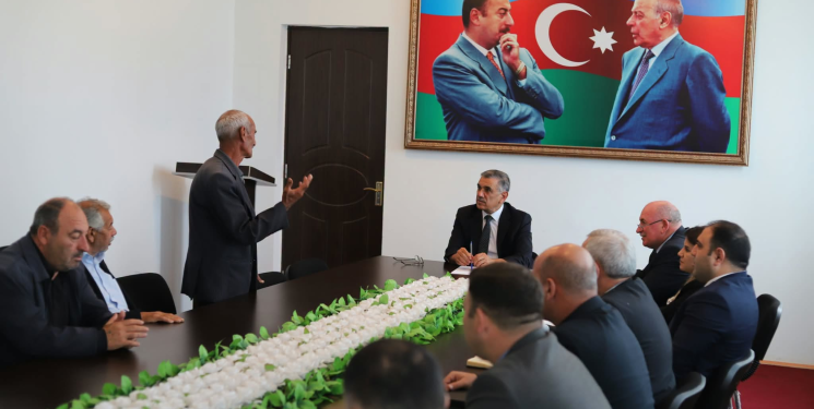 Xocavənd Rayon İcra Hakimiyyətinin başçısı Eyvaz Hüseynov növbəti vətəndaş qəbulu keçirib