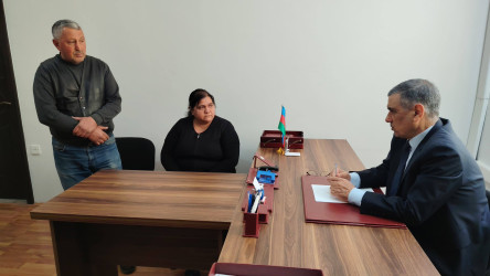 Xocavənd Rayon İcra Hakimiyyətinin başçısı Eyvaz Hüseynov növbəti vətəndaş qəbulu keçirib