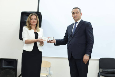 Kimya müəllimi Zeynalova Aynurə Ramiz qızı - "Azərbaycan Respublikası qabaqcıl təhsil işçisi" döş nişanı ilə təltif edilib