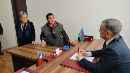 Xocavənd Rayon İcra Hakimiyyətinin başçısı Eyvaz Hüseynov növbəti vətəndaş qəbulu keçirib