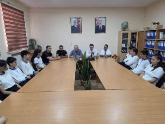 “Tariximizin qürur səhifəsi” adlı dəyirmi masa keçirilib
