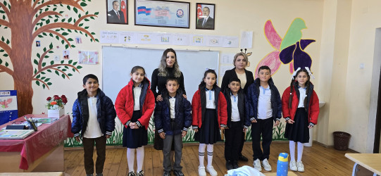 Xocavənd Rayon icra Hakimiyyəti tərəfindən aztəminatlı ailələrin övladlarına məktəbli geyimləri və gödəkçələr hədiyyə edilib