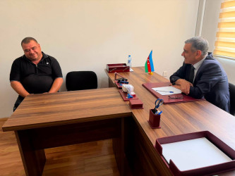 Xocavənd Rayon İcra Hakimiyyətinin başçısı Eyvaz Hüseynov növbəti vətəndaş qəbulu keçirib
