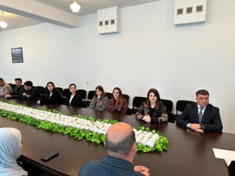 “Konstitusiya və Suverenlik İli” çərçivəsində “Heydər Əliyev – Azərbaycan Konstitusiyasının memarıdır” mövzusunda dəyirmi masa keçirilib
