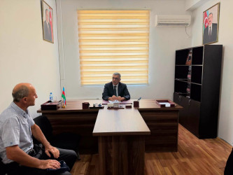 Xocavənd Rayon İcra Hakimiyyətinin başçısı Eyvaz Hüseynov növbəti vətəndaş qəbulu keçirib