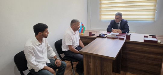 Xocavənd Rayon İcra Hakimiyyətinin başçısı Eyvaz Hüseynov növbəti vətəndaş qəbulu keçirib